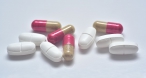 Vědci z ÚOCHB vyvinuli nová a odolnější antibiotika